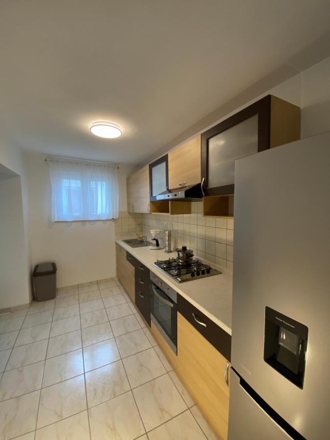 שיבניק Comfy Apartment In A Quiet Neighborhood מראה חיצוני תמונה