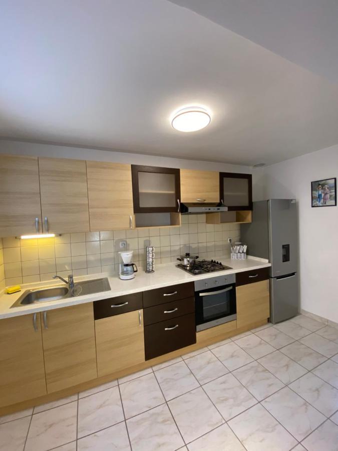 שיבניק Comfy Apartment In A Quiet Neighborhood מראה חיצוני תמונה