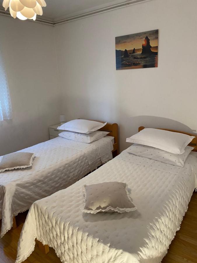 שיבניק Comfy Apartment In A Quiet Neighborhood מראה חיצוני תמונה