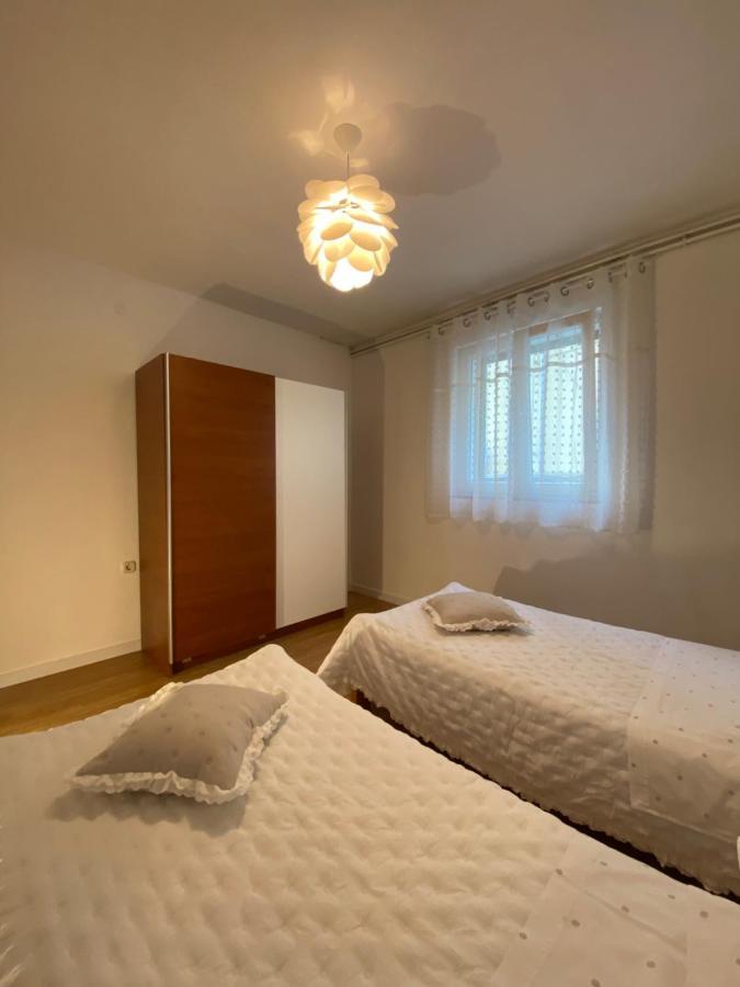 שיבניק Comfy Apartment In A Quiet Neighborhood מראה חיצוני תמונה